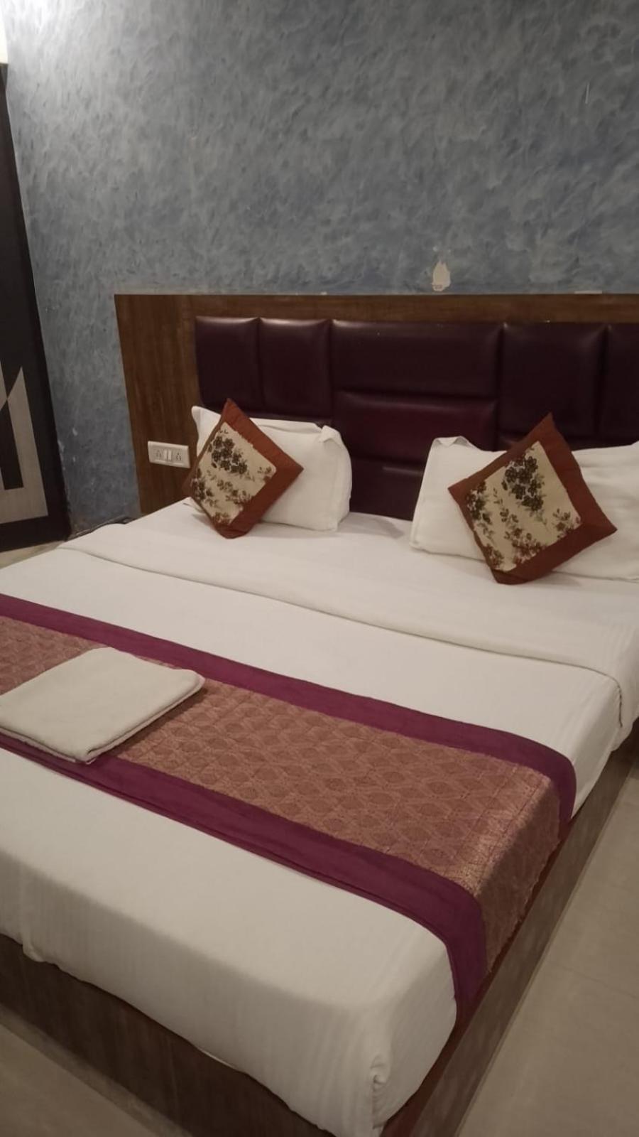 Hotel Infinity International Near Igi Airport Ню Делхи Екстериор снимка