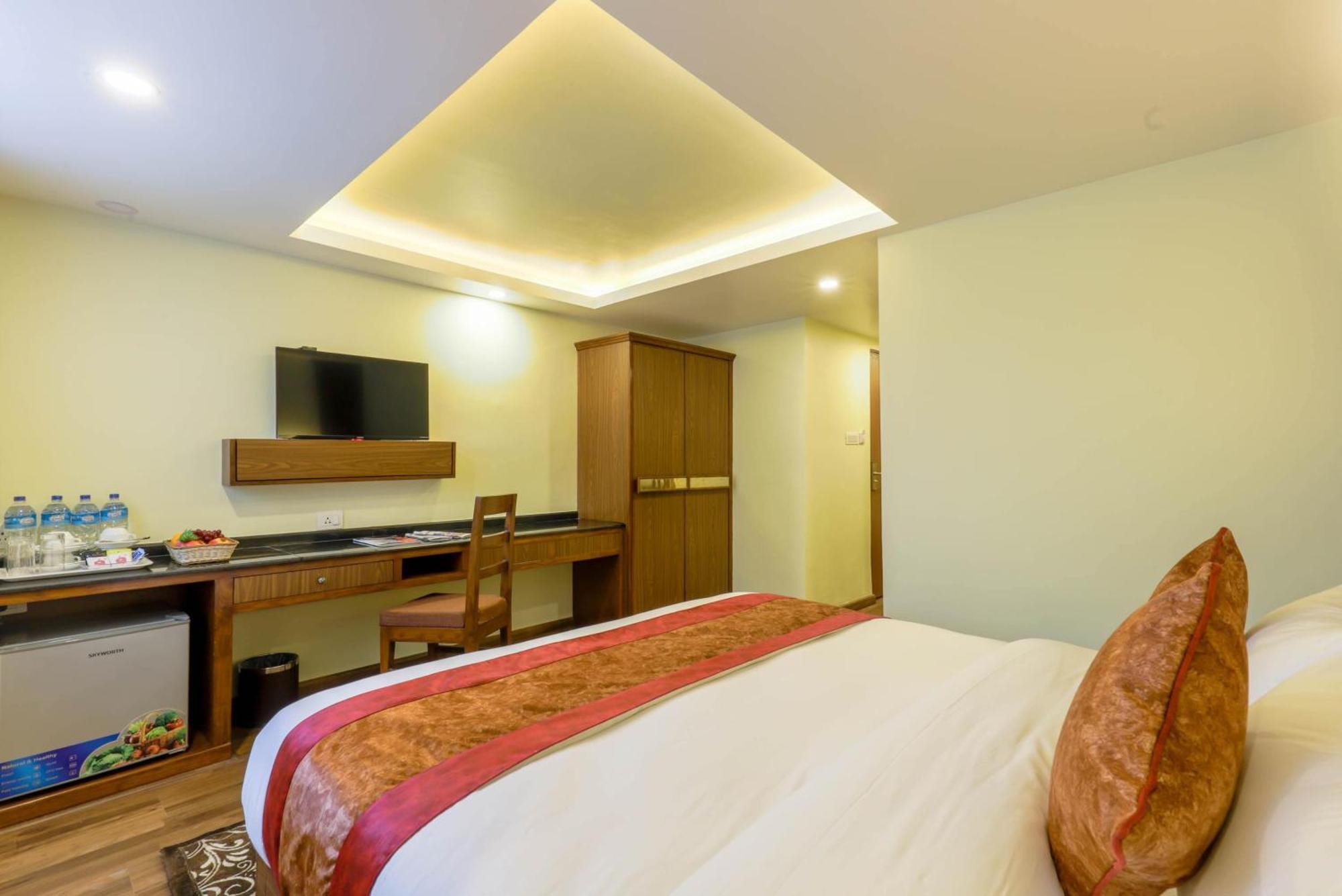 Hotel Infinity International Near Igi Airport Ню Делхи Екстериор снимка